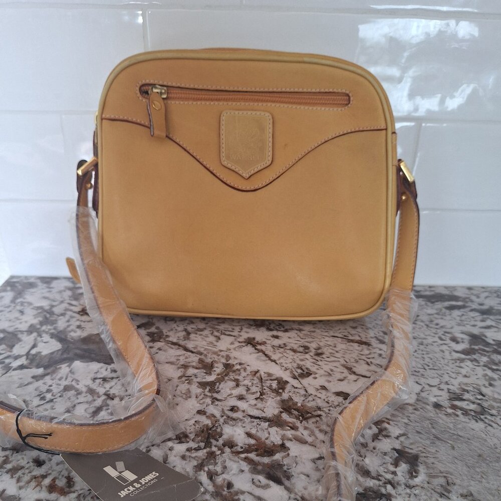 Wai See yellow‎ leather  crossbody